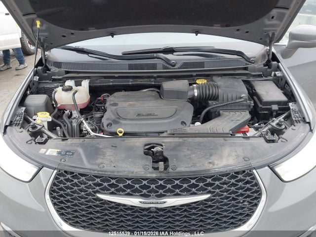 2C4RC3BG0NR214073 Chrysler Pacifica Touring L