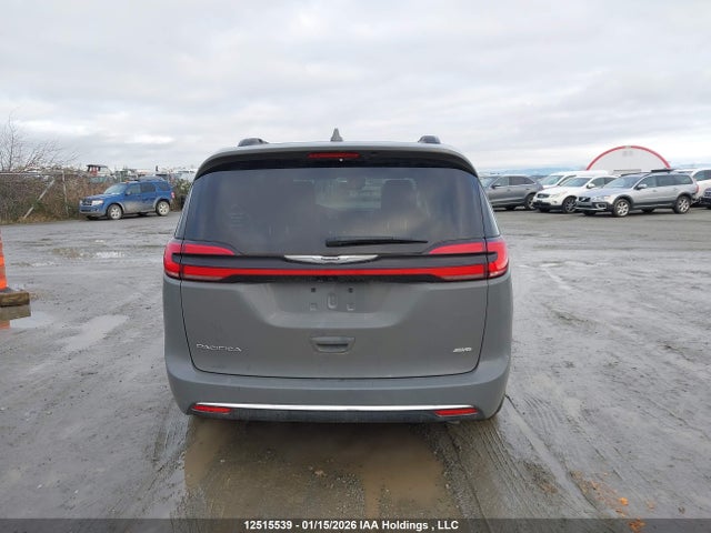 2C4RC3BG0NR214073 Chrysler Pacifica Touring L