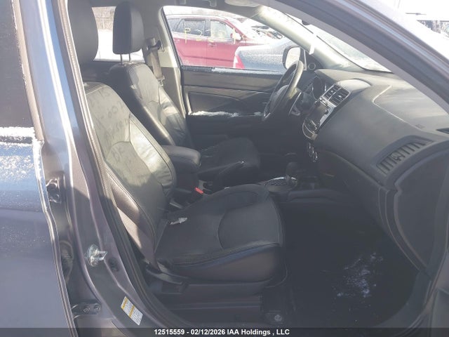 JA4AJ4AW8HZ607910 Mitsubishi Rvr Se Limited/gt