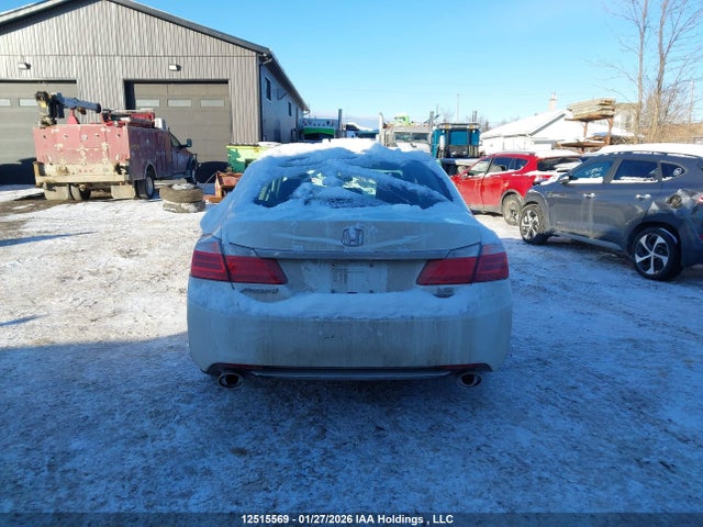 Honda Accord 2015 1HGCR3F99FA800472 Image 16