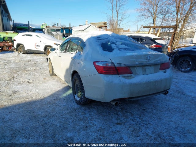 Honda Accord 2015 1HGCR3F99FA800472 Image 3