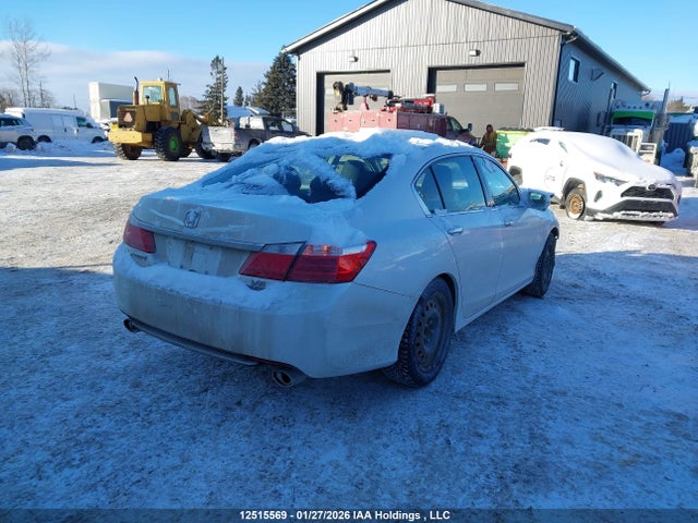 Honda Accord 2015 1HGCR3F99FA800472 Image 4