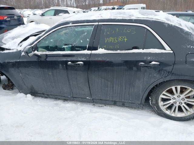 2C3CCAAG6FH813857 Chrysler 300 Touring