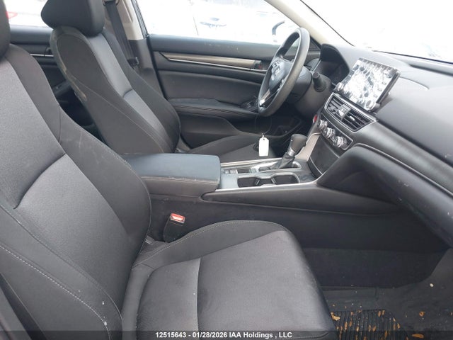 1HGCV1F13KA801136 Honda Accord