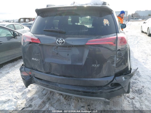 2T3WFREV2JW436900 Toyota Rav4 Adventure/xle