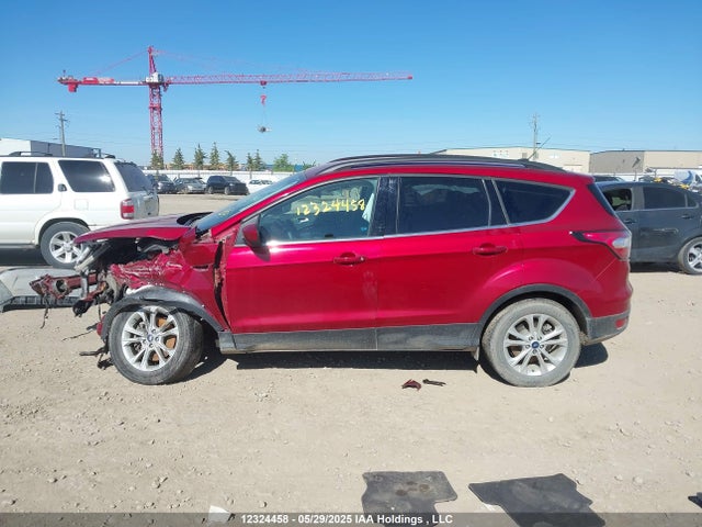 1FMCU9GD8HUD79022 Ford ESCAPE SE