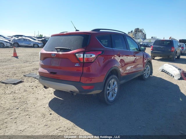 1FMCU9GD8HUD79022 Ford ESCAPE SE