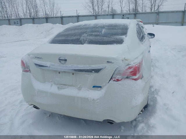 Nissan Altima 2015 1N4AL3AP1FN906037 Image 16