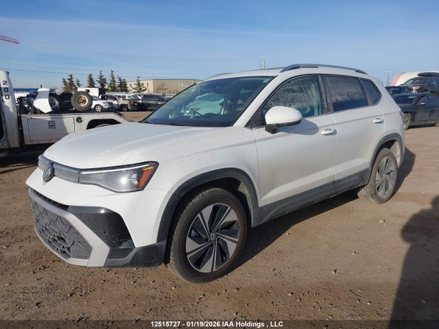 Volkswagen Taos Highline 2025 3VV4C7B2XSM049952 Image 2