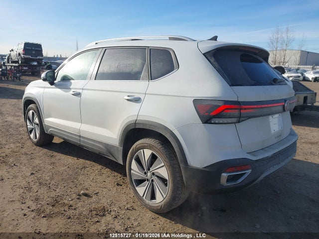 Volkswagen Taos Highline 2025 3VV4C7B2XSM049952 Image 3