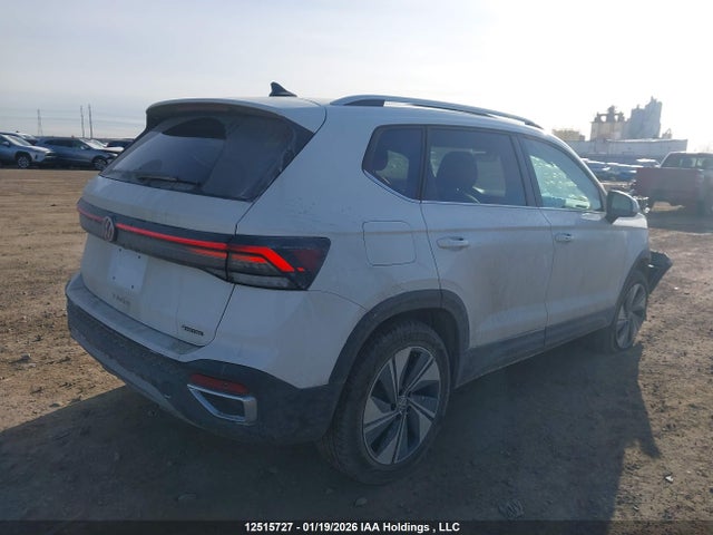 Volkswagen Taos Highline 2025 3VV4C7B2XSM049952 Image 4