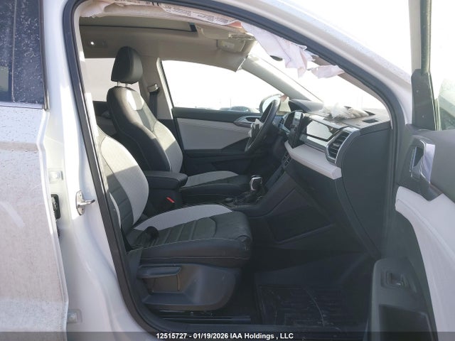 Volkswagen Taos Highline 2025 3VV4C7B2XSM049952 Image 5