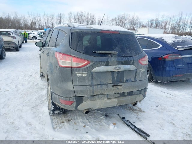 1FMCU9J91GUC70419 Ford Escape Titanium