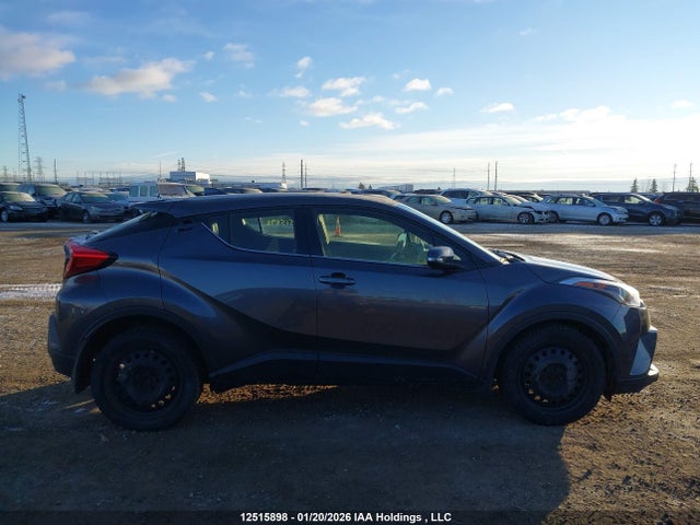 JTNKHMBXXK1048004 Toyota C-HR XLE
