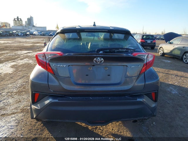 JTNKHMBXXK1048004 Toyota C-HR XLE