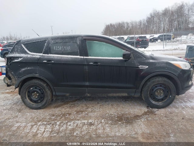 1FMCU9GX7GUA33603 Ford ESCAPE SE