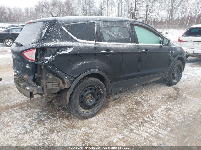 1FMCU9GX7GUA33603 Ford ESCAPE SE