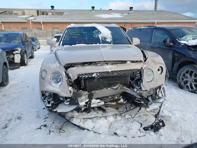 Bentley Bentayga 2017 SJAAC2ZV3HC014816 Image 12