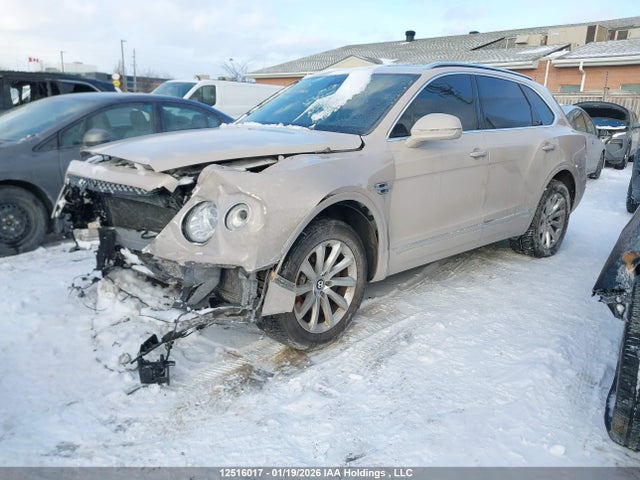 Bentley Bentayga 2017 SJAAC2ZV3HC014816 Image 2