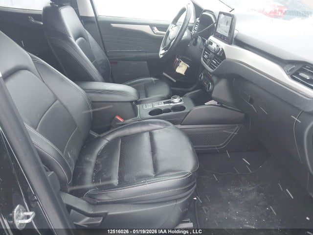 1FMCU0KZ0NUA96415 Ford ESCAPE SEL