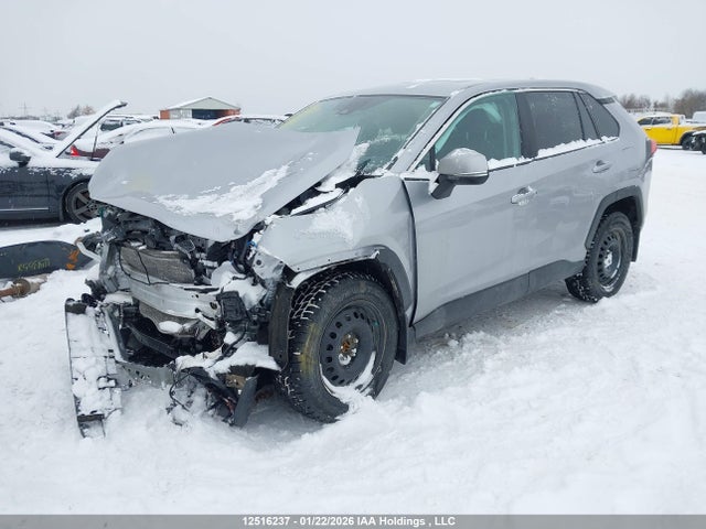 2T3B1RFV6RC444684 Toyota RAV4 LE