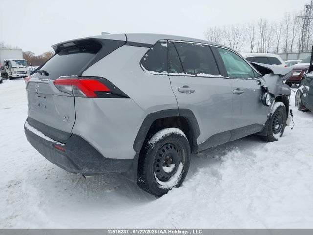 2T3B1RFV6RC444684 Toyota RAV4 LE