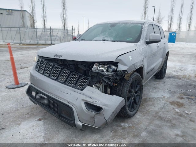 1C4RJFAG0JC417931 Jeep Grand Cherokee Laredo