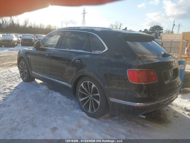 Bentley Bentayga V8 2019 SJAAM2ZV5KC023912 Image 3