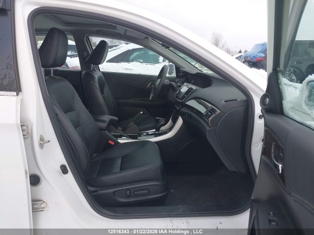 1HGCR2F05GA805553 Honda Accord