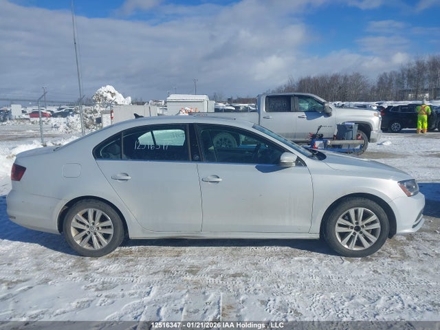 12516347 :رقم المزاد ، 3VWDB7AJ2HM375776 vin ، 2017 Volkswagen Jetta Wolfsburg Edition مزاد بيع