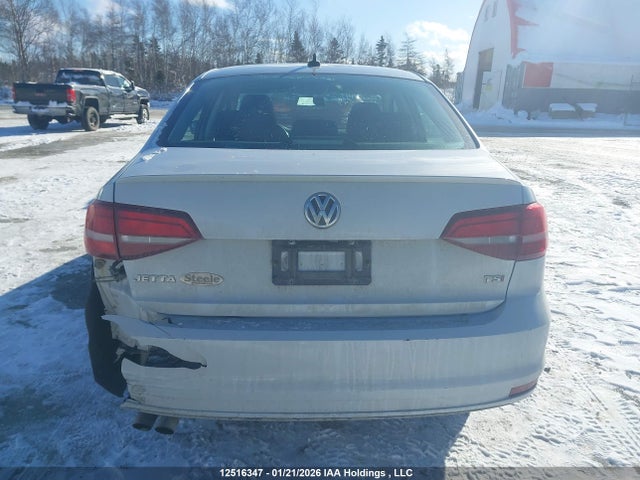 12516347 :رقم المزاد ، 3VWDB7AJ2HM375776 vin ، 2017 Volkswagen Jetta Wolfsburg Edition مزاد بيع