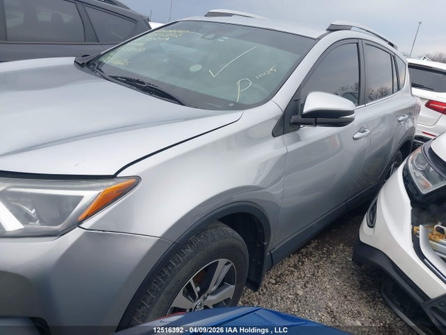 12516392 :رقم المزاد ، 2T3BFREV7JW759869 vin ، 2018 Toyota Rav4 Le مزاد بيع