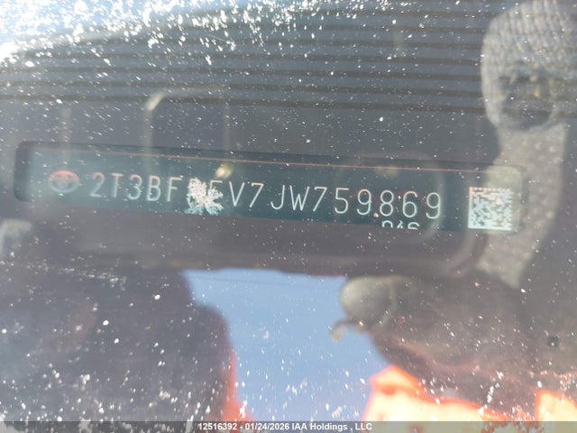 12516392 :رقم المزاد ، 2T3BFREV7JW759869 vin ، 2018 Toyota Rav4 Le مزاد بيع