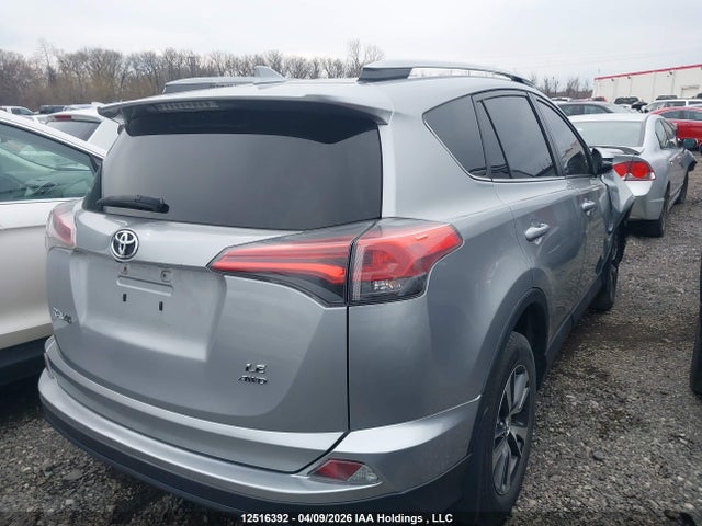 12516392 :رقم المزاد ، 2T3BFREV7JW759869 vin ، 2018 Toyota Rav4 Le مزاد بيع