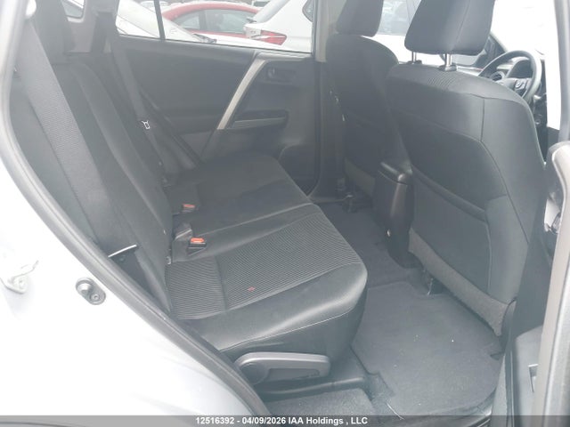 12516392 :رقم المزاد ، 2T3BFREV7JW759869 vin ، 2018 Toyota Rav4 Le مزاد بيع