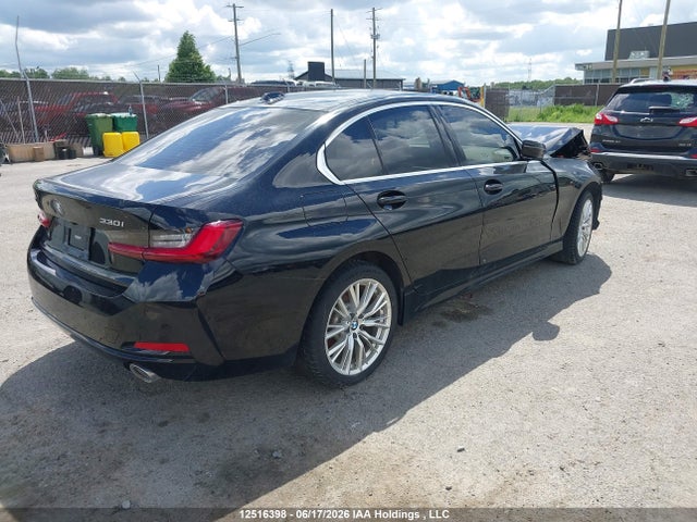 BMW 330i Xdrive 2023 3MW89FF03P8D18565 Image 4