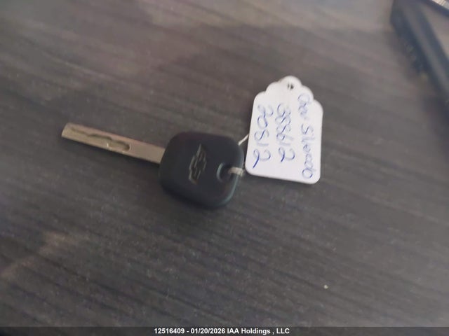 1GCVKREC8HZ388612 Chevrolet Silverado 1500 2lt