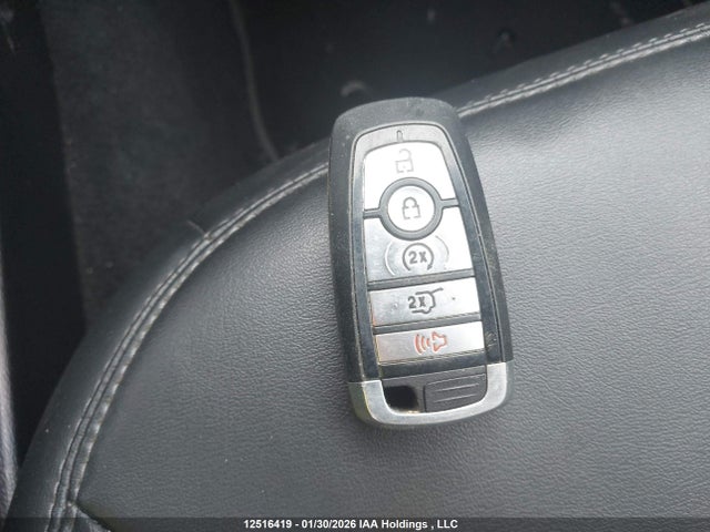 1FMSK8DH9NGA65781 Ford EXPLORER XLT