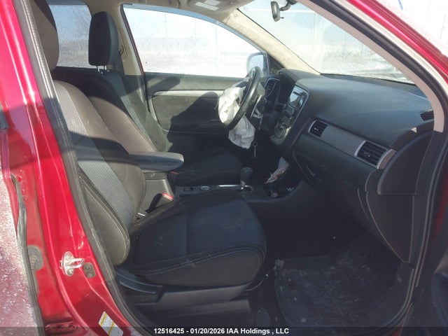 JA4JZ3AX5GZ606949 Mitsubishi Outlander Se