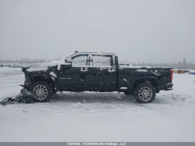 2GC4KNEY0S1218180 Chevrolet Silverado 2500hd Lt