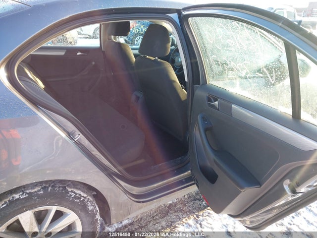 3VW2B7AJ1HM330917 Volkswagen JETTA S