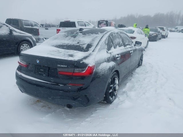 3MW5R7J02L8B32882 BMW 330XI