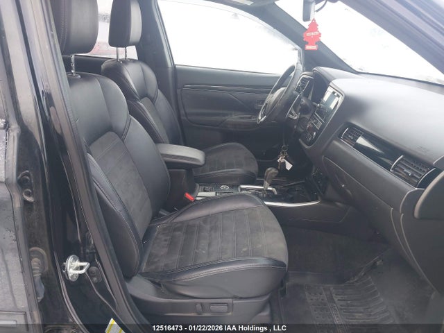 JA4JZ3AX4KZ605526 Mitsubishi Outlander Se/sel/le