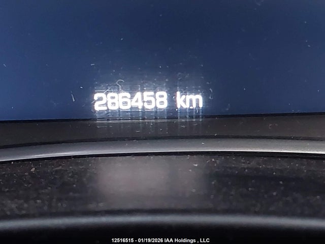 2GNAXUEV4K6142994 Chevrolet EQUINOX LT