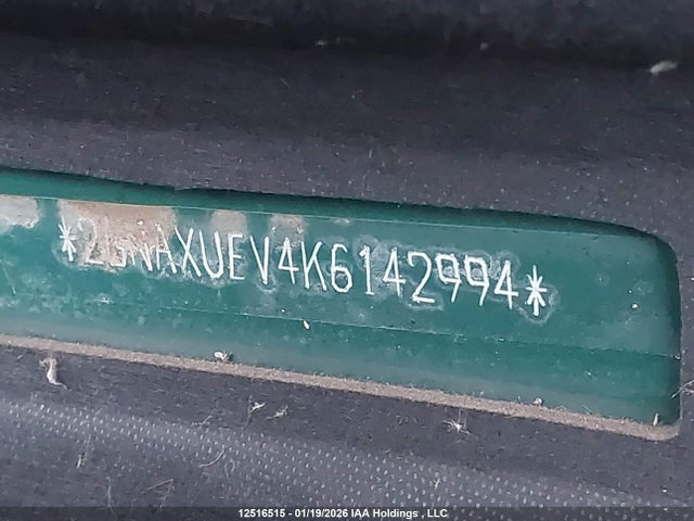 2GNAXUEV4K6142994 Chevrolet EQUINOX LT