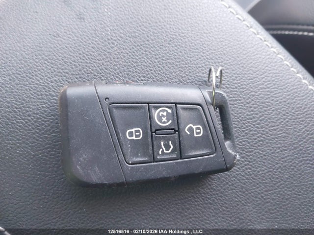 3VV4B7AX3NM018644 Volkswagen Tiguan Highline R-line