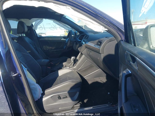 3VV4B7AX3NM018644 Volkswagen Tiguan Highline R-line
