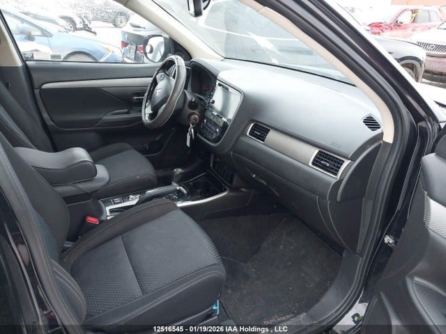 Mitsubishi Outlander 2018 JA4AZ2A39JZ603390 Image 5