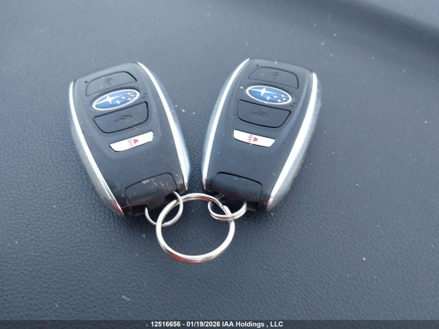JF2GTAPC3P8316212 Subaru Crosstrek Touring