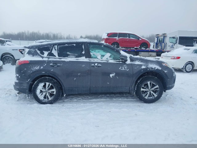 2T3ZFREV6JW421605 Toyota RAV4 LE